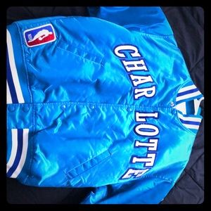 Vintage 90’s Charlotte Hornets Starter jacket